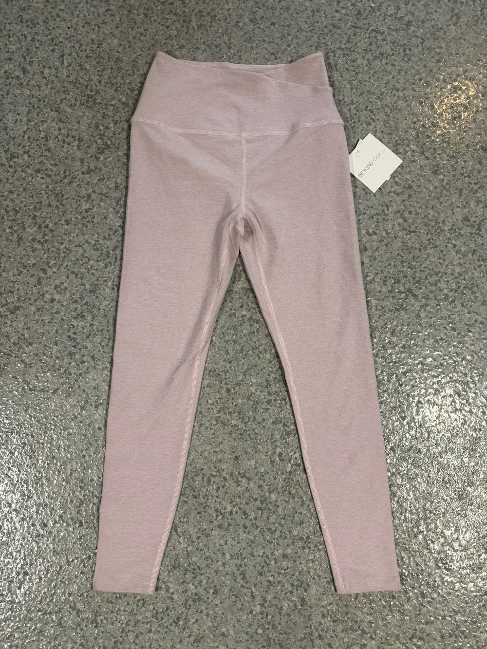 NWT Beyond Yoga At Your Leisure Leggings - Blush Bloom - Medium - Picture 2 of 7
